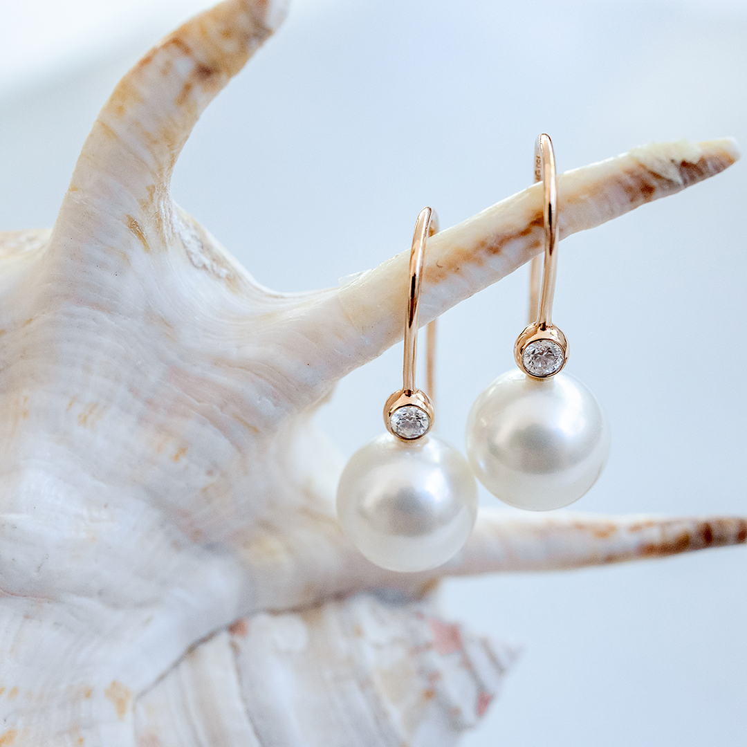 Rose Gold Pearl Earrings 