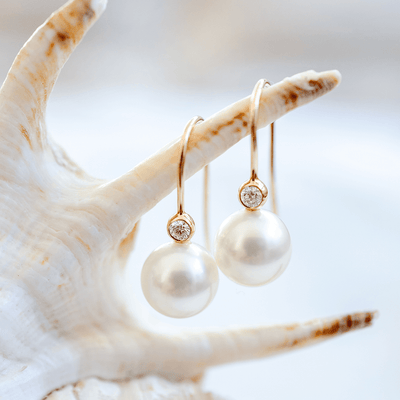 Rose Gold and Diamond Pearl Earring on Shell